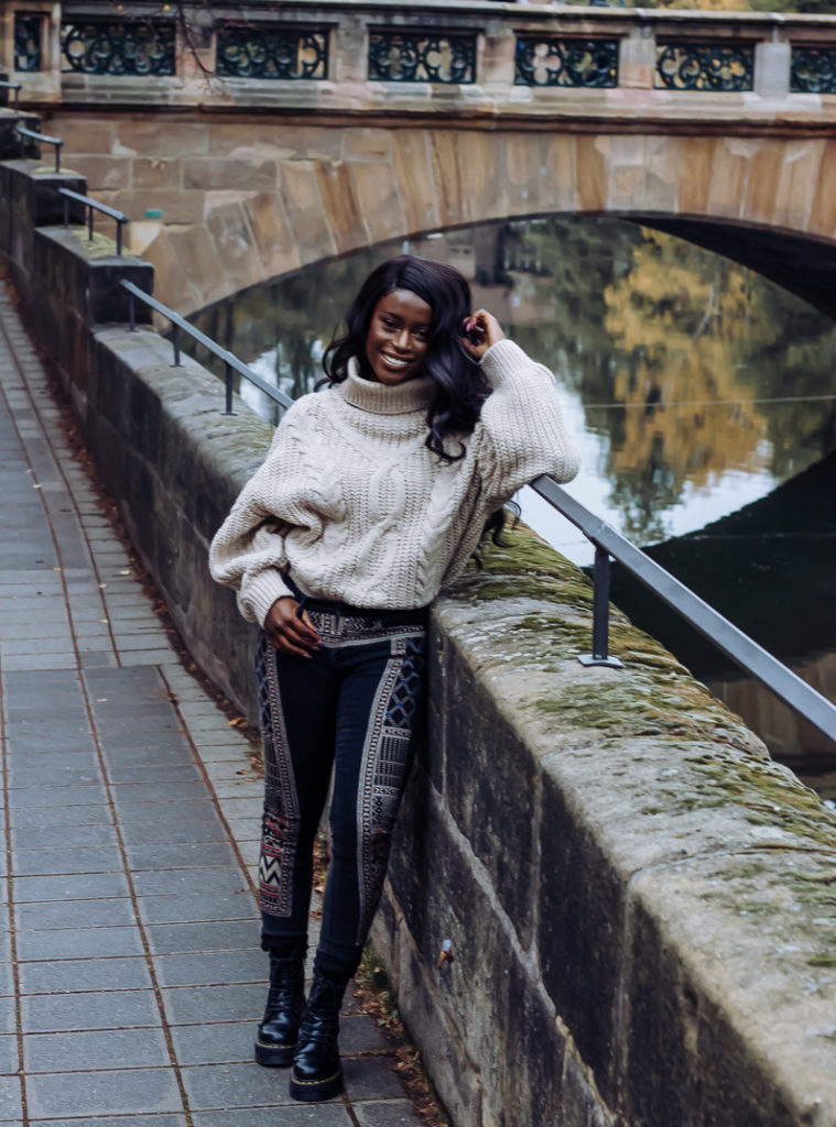 15 Stylish Ways To Wear A Chunky Knit Sweater - Styleoholic